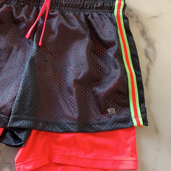 Layer8 running shorts - Picture 2 of 5